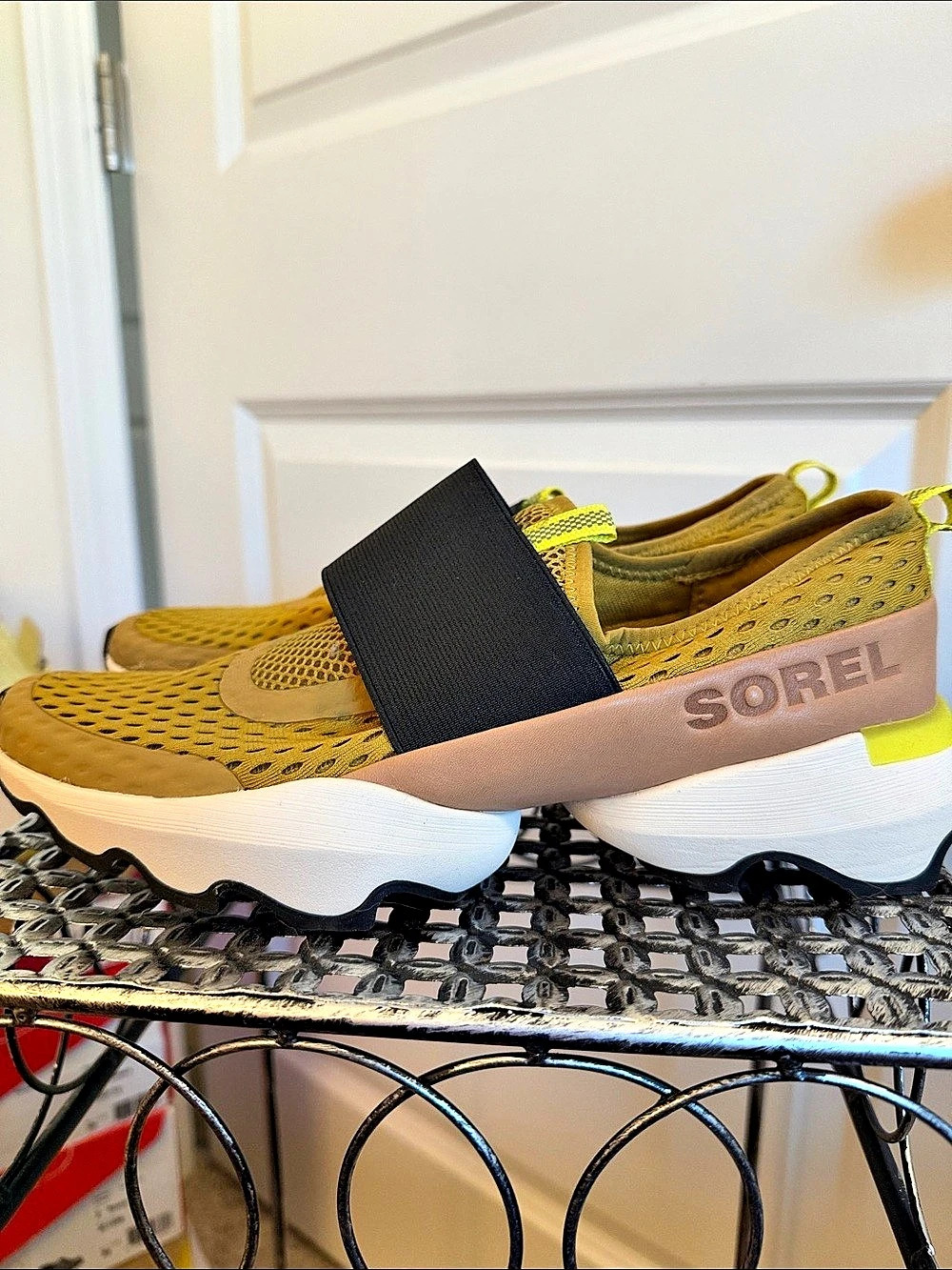 Sorel Kinetic Impact Strap Yellow & Black Sneakers